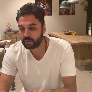 Meet your Posher, Bobby